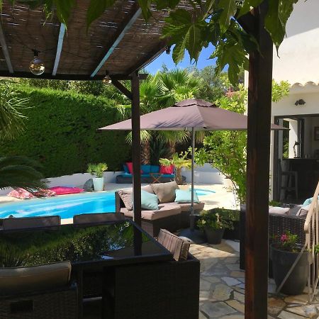 Bed,Kitchen And Swimming Pool Villa Esterel Сен-Рафаэль Экстерьер фото