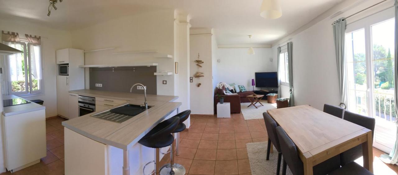 Bed,Kitchen And Swimming Pool Villa Esterel Сен-Рафаэль Экстерьер фото